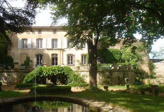 La façade du Château Barbebelle